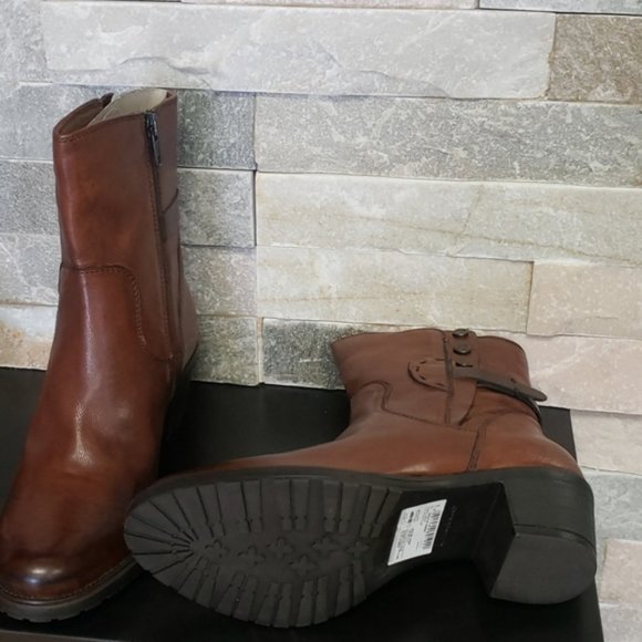 Clarks Women's Maymie Skye Boot (21) - Picture 6 of 7